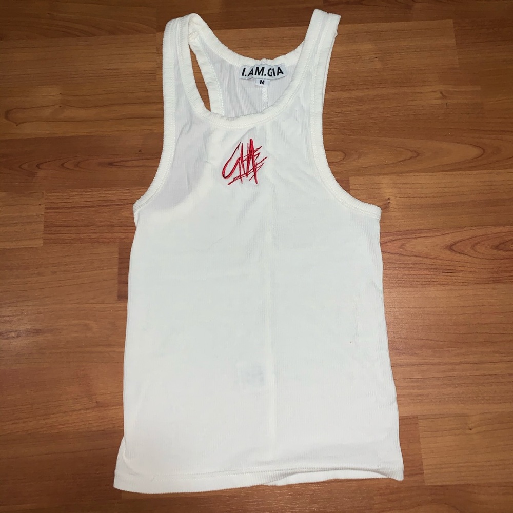 I.Am.Gia Tank